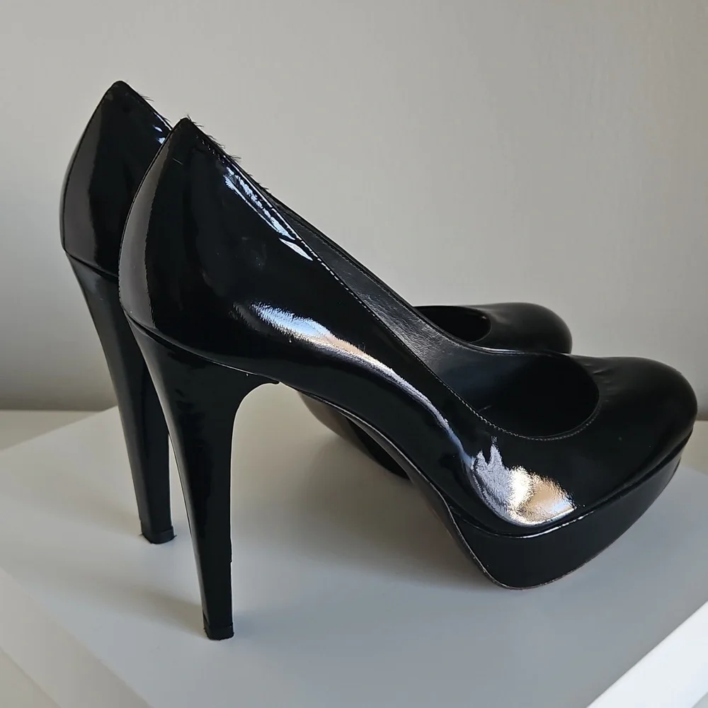 STUART WEITZMAN Elegant Black Women's Patent Leather Heels Size US 9 - Picture 6 of 9